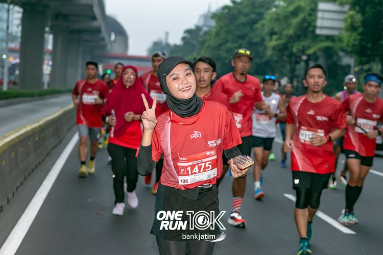 Race photo from ONE RUN 10 K