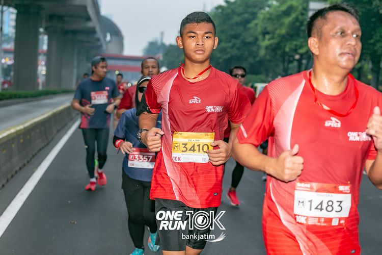 Race photo from ONE RUN 10 K