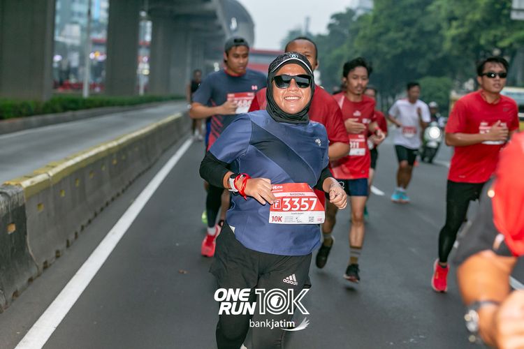 Race photo from ONE RUN 10 K