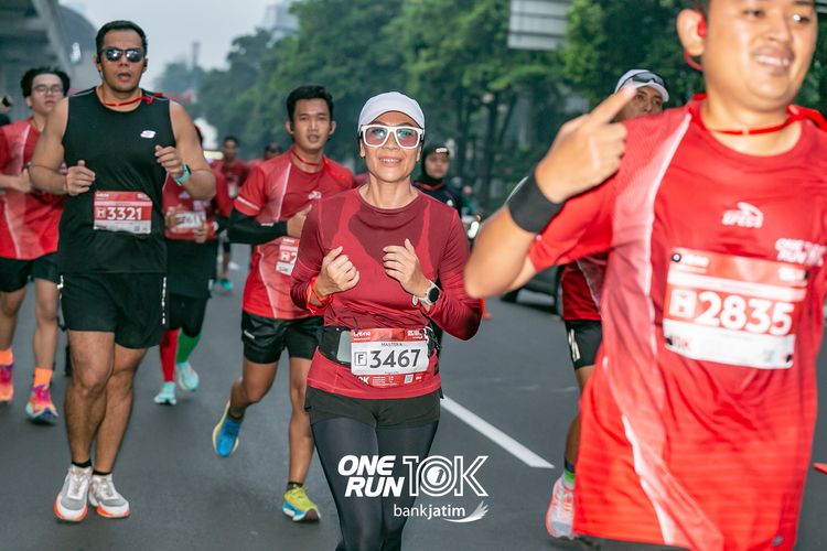 Race photo from ONE RUN 10 K