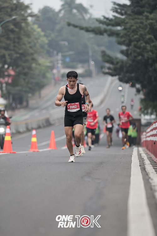 Race photo from ONE RUN 10K 2025