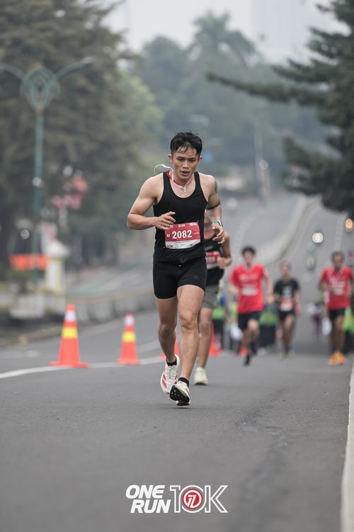 Race photo from ONE RUN 10K 2025