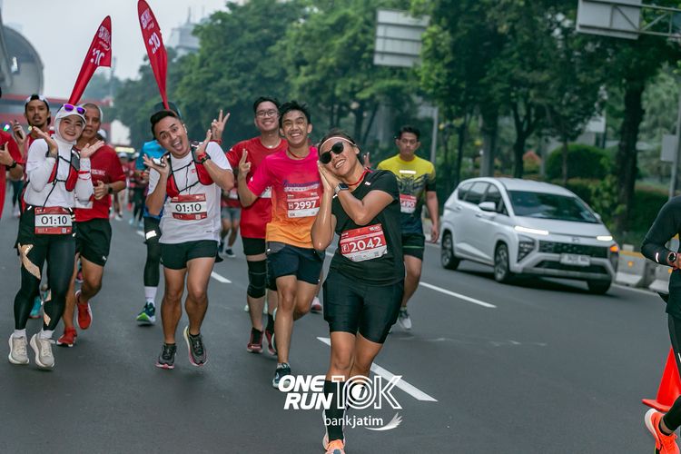 Race photo from ONE RUN 10 K