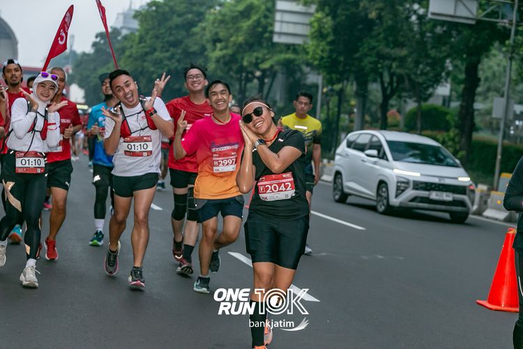 Race photo from ONE RUN 10 K