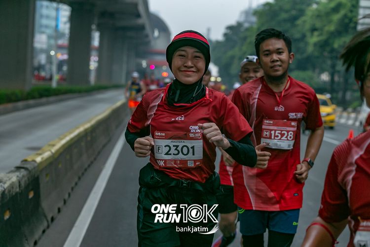 Race photo from ONE RUN 10 K