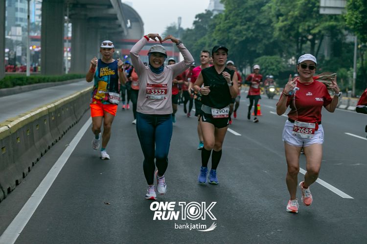 Race photo from ONE RUN 10 K