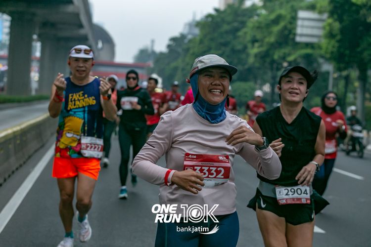 Race photo from ONE RUN 10 K