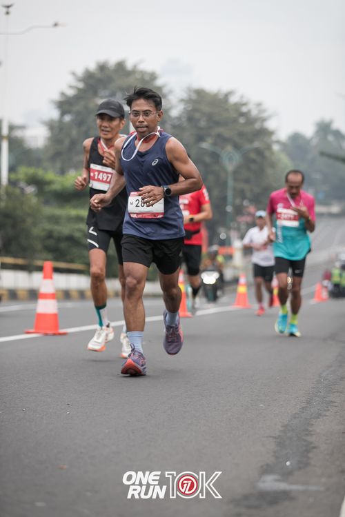 Race photo from ONE RUN 10K 2025