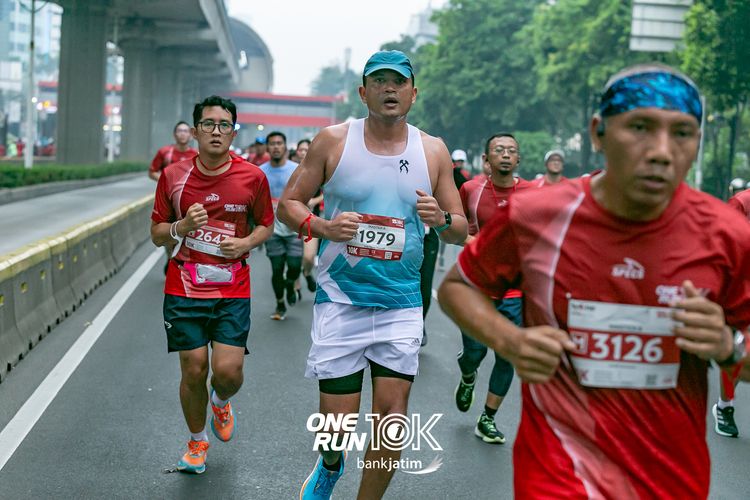 Race photo from ONE RUN 10 K