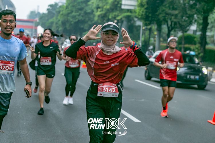 Race photo from ONE RUN 10 K