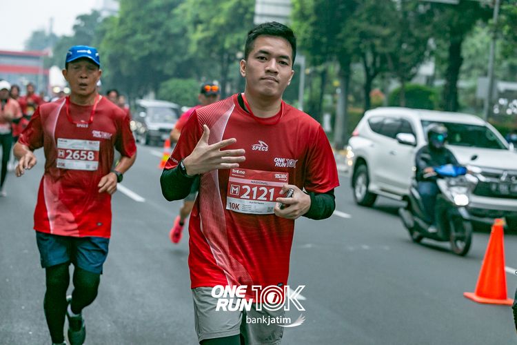 Race photo from ONE RUN 10 K