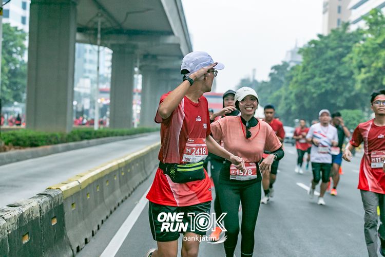 Race photo from ONE RUN 10 K