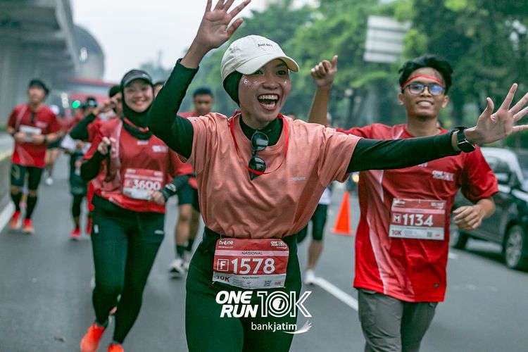 Race photo from ONE RUN 10 K