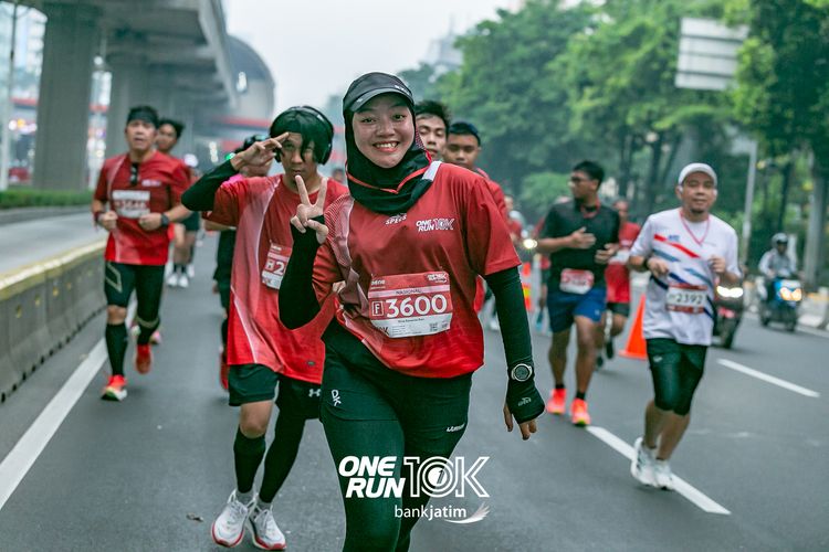 Race photo from ONE RUN 10 K