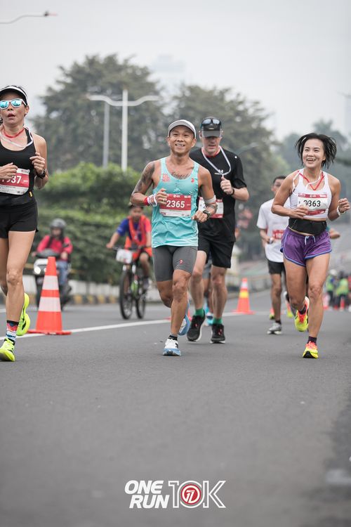Race photo from ONE RUN 10K 2025