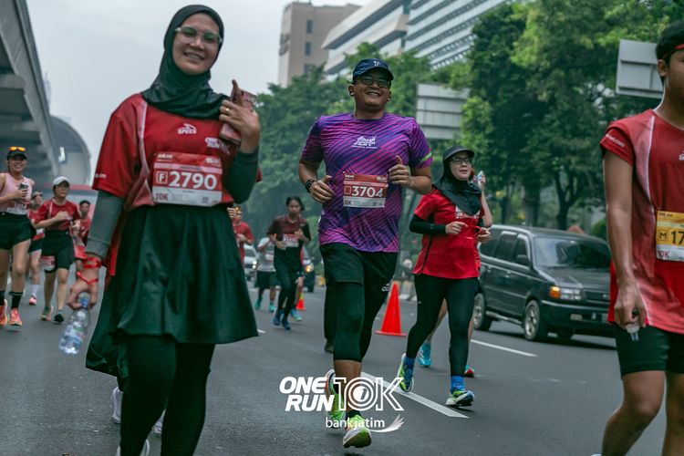 Race photo from ONE RUN 10 K