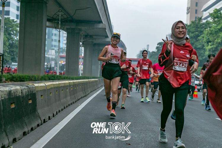 Race photo from ONE RUN 10 K
