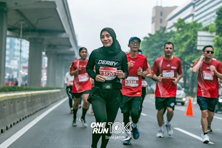 Race photo from ONE RUN 10 K