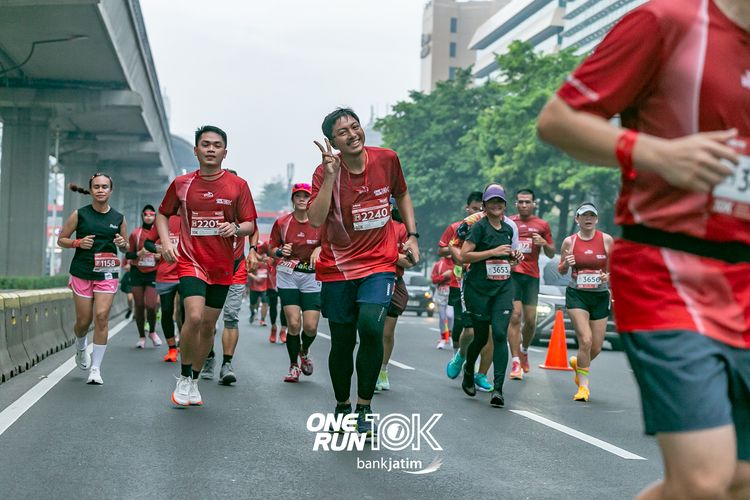 Race photo from ONE RUN 10 K