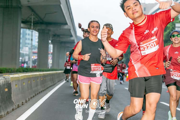 Race photo from ONE RUN 10 K