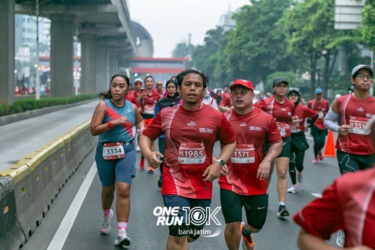 Race photo from ONE RUN 10 K