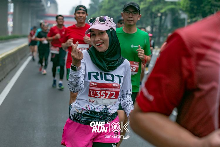 Race photo from ONE RUN 10 K