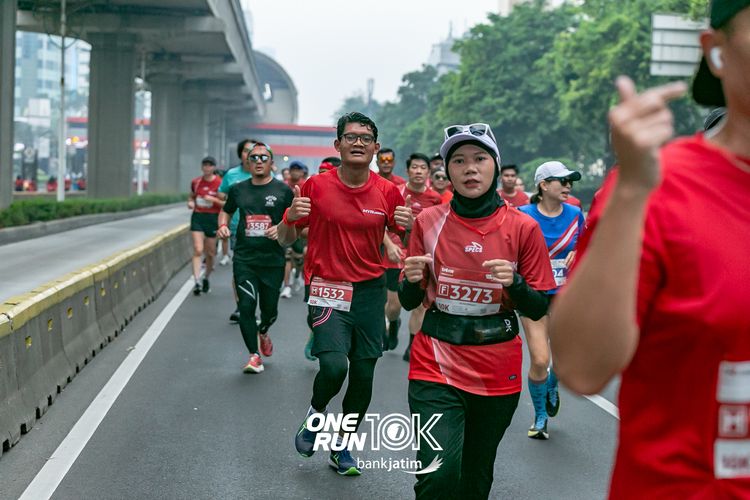Race photo from ONE RUN 10 K