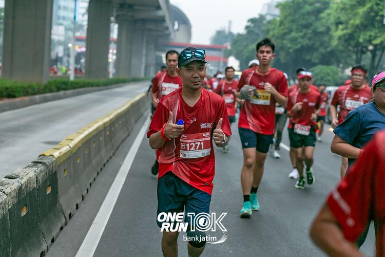 Race photo from ONE RUN 10 K