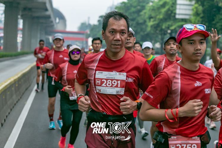 Race photo from ONE RUN 10 K