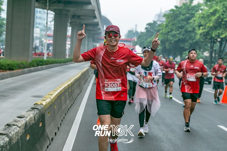 Race photo from ONE RUN 10 K