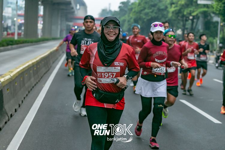 Race photo from ONE RUN 10 K