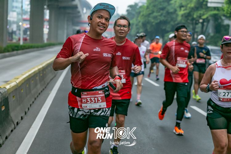 Race photo from ONE RUN 10 K