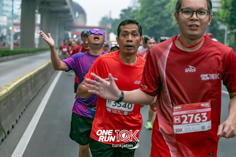 Race photo from ONE RUN 10 K