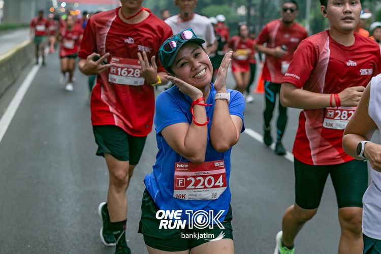 Race photo from ONE RUN 10 K