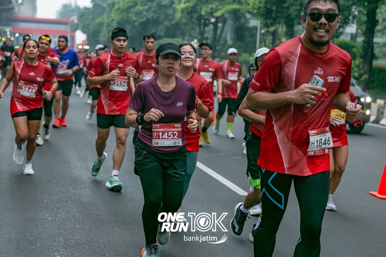 Race photo from ONE RUN 10 K