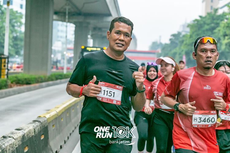 Race photo from ONE RUN 10 K