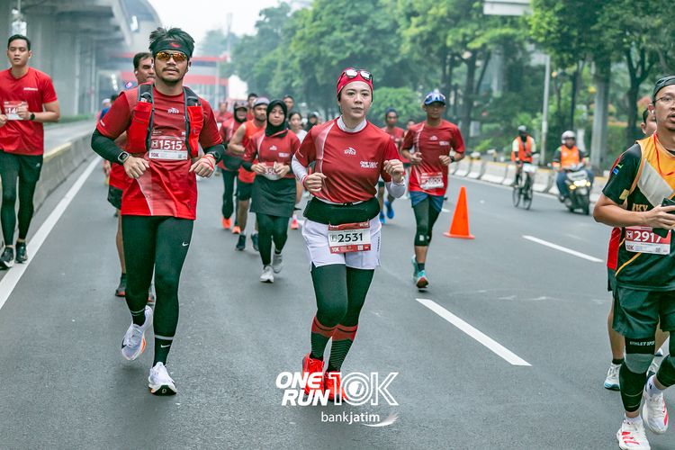 Race photo from ONE RUN 10 K