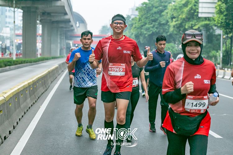 Race photo from ONE RUN 10 K