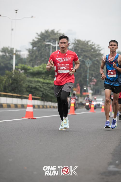 Race photo from ONE RUN 10K 2025