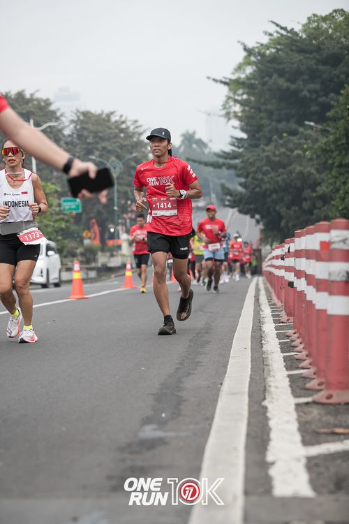 Race photo from ONE RUN 10K 2025