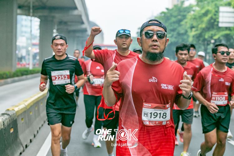 Race photo from ONE RUN 10 K
