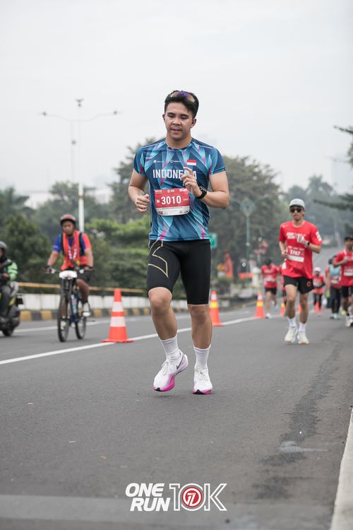 Race photo from ONE RUN 10K 2025
