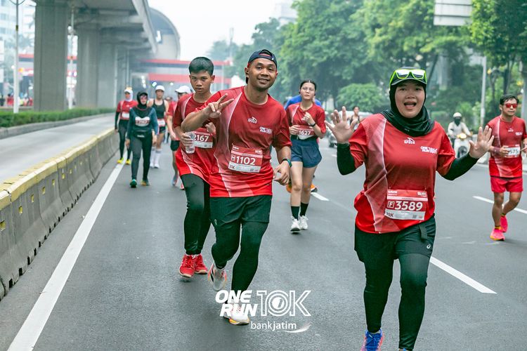 Race photo from ONE RUN 10 K
