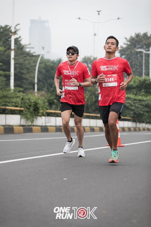 Race photo from ONE RUN 10K 2025