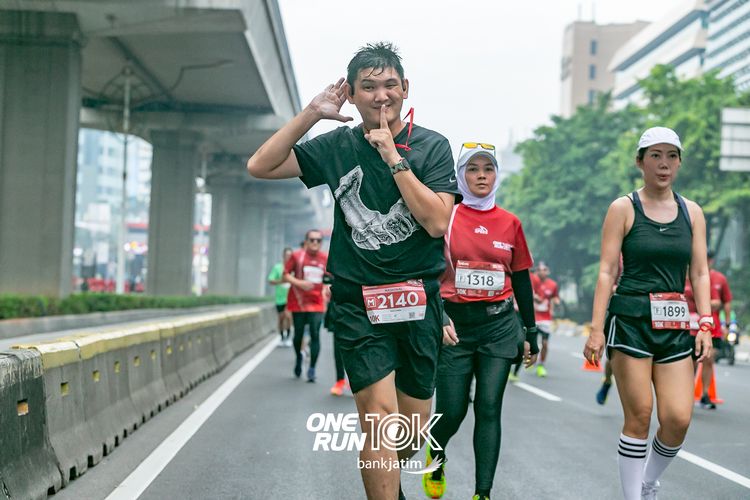 Race photo from ONE RUN 10 K