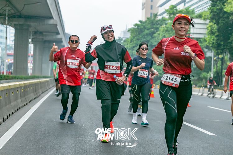 Race photo from ONE RUN 10 K