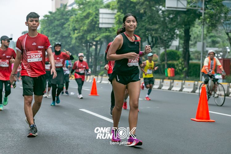 Race photo from ONE RUN 10 K