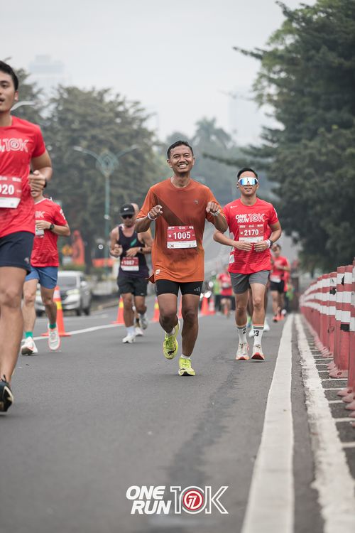Race photo from ONE RUN 10K 2025