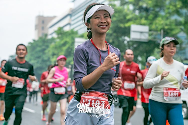 Race photo from ONE RUN 10 K