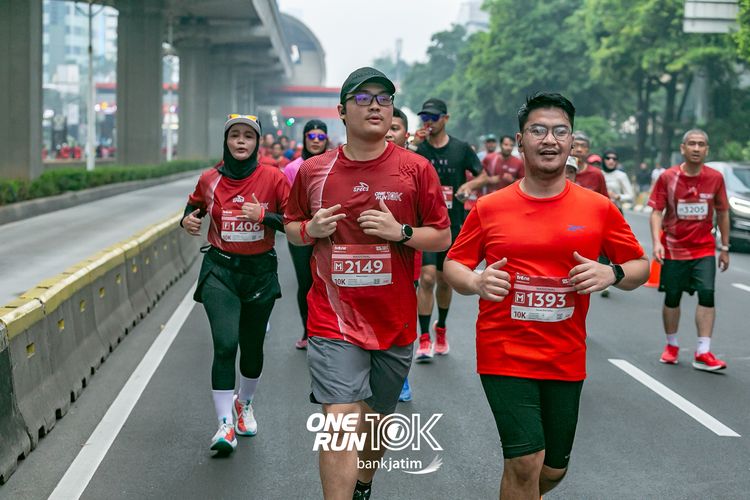 Race photo from ONE RUN 10 K